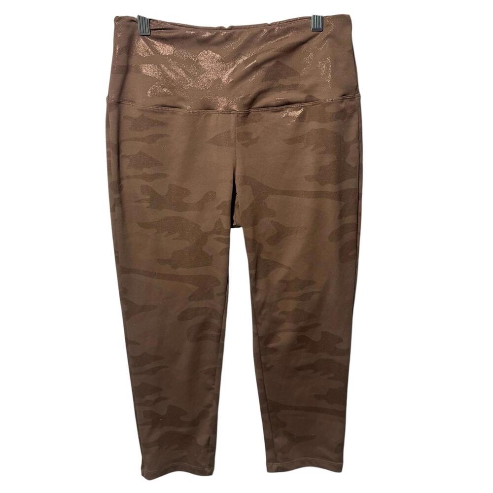 Ruby Ribbon Women's Large Brown Camo High Waisted Capri Leggings